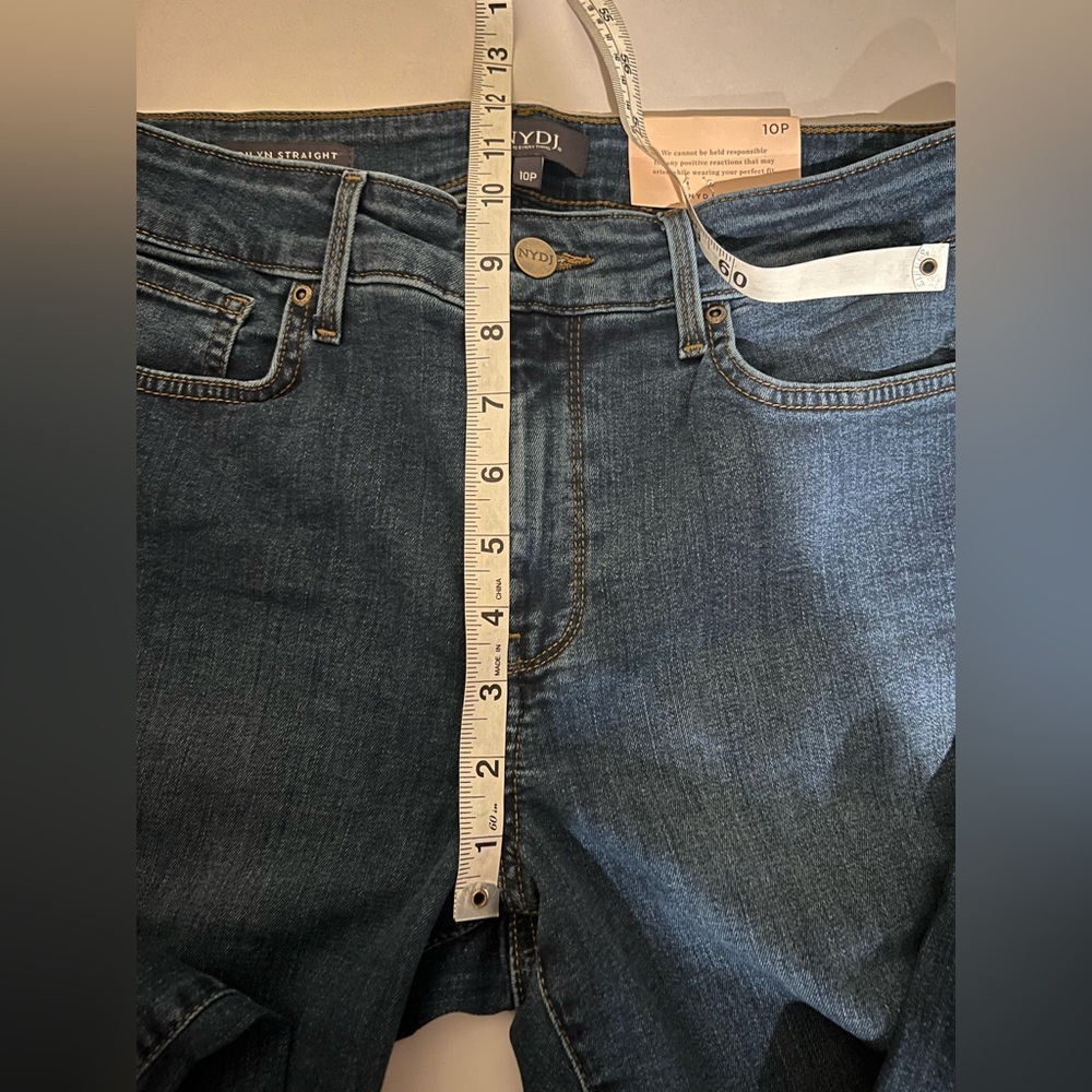 NYDJ Marilyn Straight Jeans in Cooper Wash - Size 10P (Petite) - Picture 8 of 11